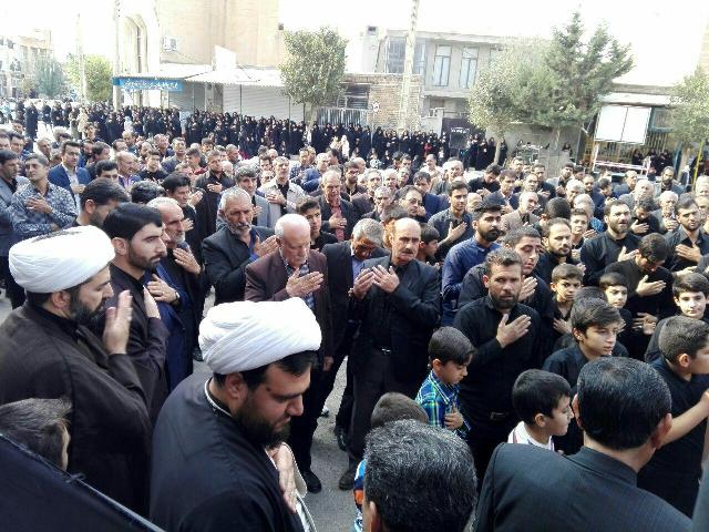 تجمع عزاداران اربعین حسینی درگیلانغرب برگزار شد+ عکس 