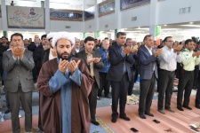 نماز عید فطر درگیلانغرب  اقامه شد+ تصویر