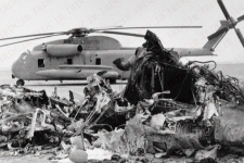 شکست«پنجه عقاب»در صحرای طبس/ غرور آمریکایی زیر شن‌های کویر دفن شد