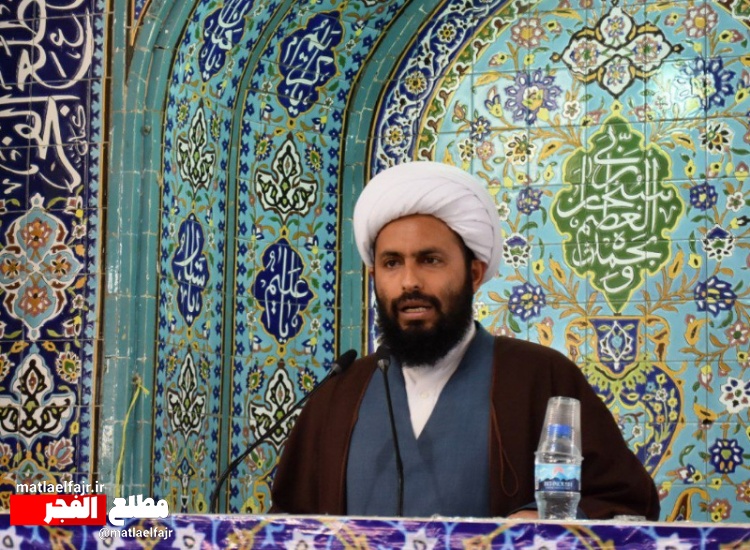 گاهی سکوت کردن، کنار کشیدن، خودش کمک به فتنه است