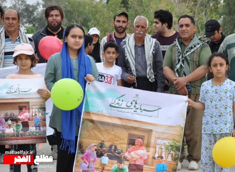 همایش پیاده روی به مناسبت هفته ملی جمعیت در گیلان غرب برگزار شد+ عکس