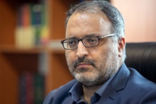 سخت‌گیری بانک‌ها در پرداخت تسهیلات به مردم قابل قبول نیست