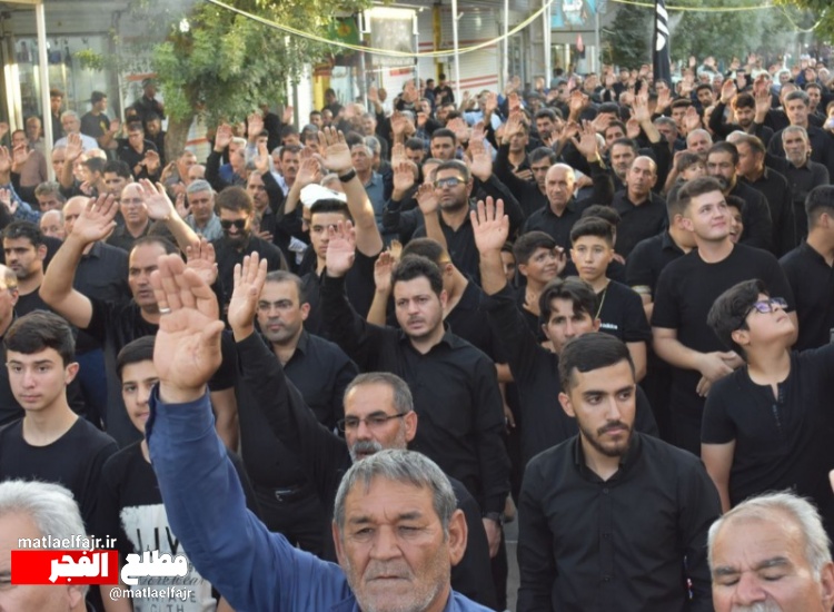 طنین نوای "یاحسین.ع.عزاداران  حسینی در شهر گیلان غرب+عکس