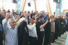 صفوف به هم پیوسته و دشمن شکن مردم  گیلانغرب در مصلای نماز جمعه مسجد جامع +تصاویر