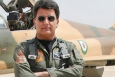 تندیس و ماکت هواپیمای بمب افکن f۵ خلبان شهید منوچهر فتاحی در گیلانغرب نصب می‌شود