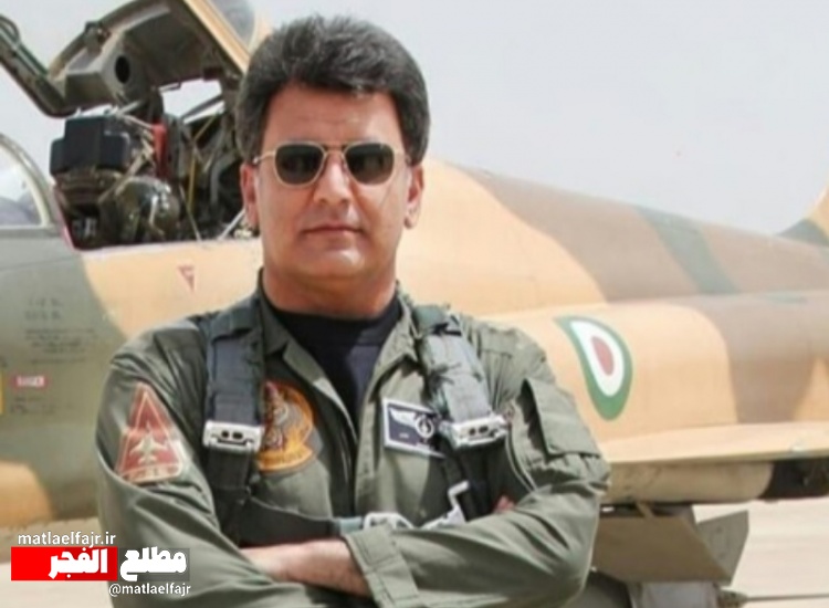 تندیس و ماکت هواپیمای بمب افکن f۵ خلبان شهید منوچهر فتاحی در گیلانغرب نصب می‌شود