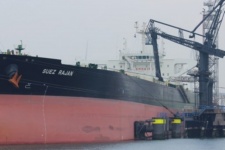 تخلیه یک محموله نفت خام توقیف شده ایران توسط آمریکا