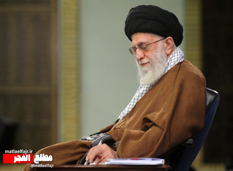 رهبر انقلاب: باید پیام شهیدان را بدرستی بشنویم و از آن بهره گیریم