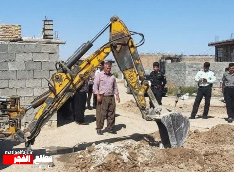 شناسایی و جمع آوری ۱۴ فقره انشعاب غیرمجاز آب شرب در شهرگیلانغرب+عکس