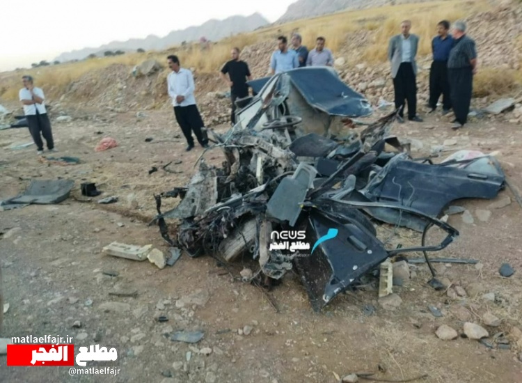 حادثه رانندگی شدید بین خودرو تریلی و پراید در گیلانغرب +عکس