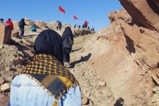 بازدید  ۲۰۰ دانش آموز دختر شهرستان گیلان غرب از مناطق عملیاتی +عکس