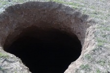 زون‌های گچی و چالش فروچاله در گیلانغرب+عکس