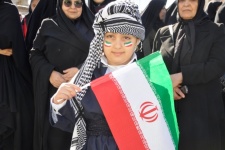 طنین هم نوایی دهه نودی ها با انقلاب+عکس