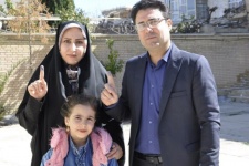 کوری چشمان خدعه با انگشتان نیلی مردم پایتخت کلهر+عکس