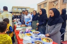 جشنواره غذای سالم در دبستان شهید کلانتری سرمست  برگزار شد