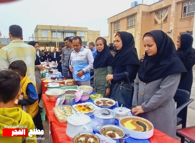 جشنواره غذای سالم در دبستان شهید کلانتری سرمست  برگزار شد