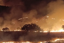 تلاش 17 ساعته؛ آتش بان سیران را مهار کرد+عکس