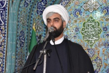 تأکیدامام جمعه موقت گیلانغرب بر تقوا وهشدار نسبت به برجام و انتقاد از مذاکره با تروریست