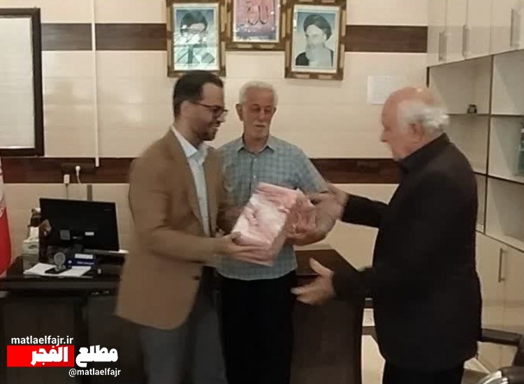 تجلیل از سالمندان و بازنشستگان شبکه بهداشت گیلان غرب +عکس
