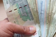 دولت مکلف به افزایش ۲۰ درصد حقوق کارمندان است