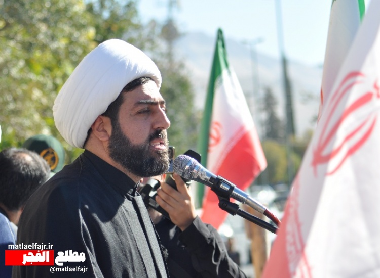 ملت ایران هرگز زیر بار استکبار نخواهد رفت+عکس