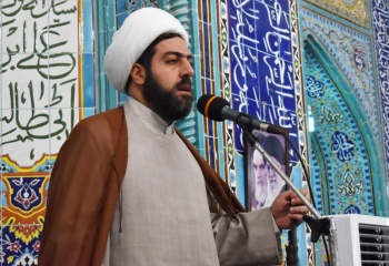 امام جمعه گیلان غرب: وحدت ملی و حمایت از دولت، اولویت امروز کشور