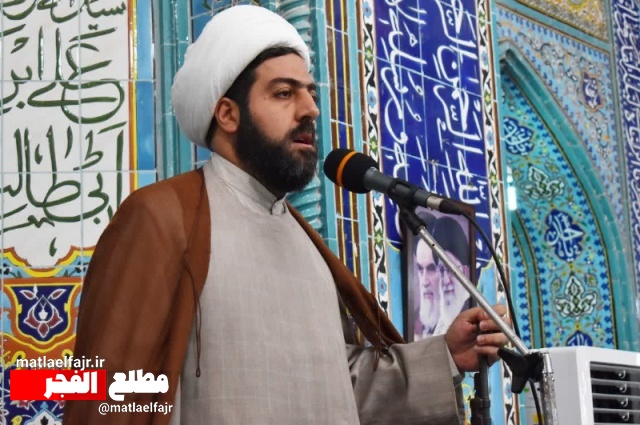 امام جمعه گیلان غرب: وحدت ملی و حمایت از دولت، اولویت امروز کشور