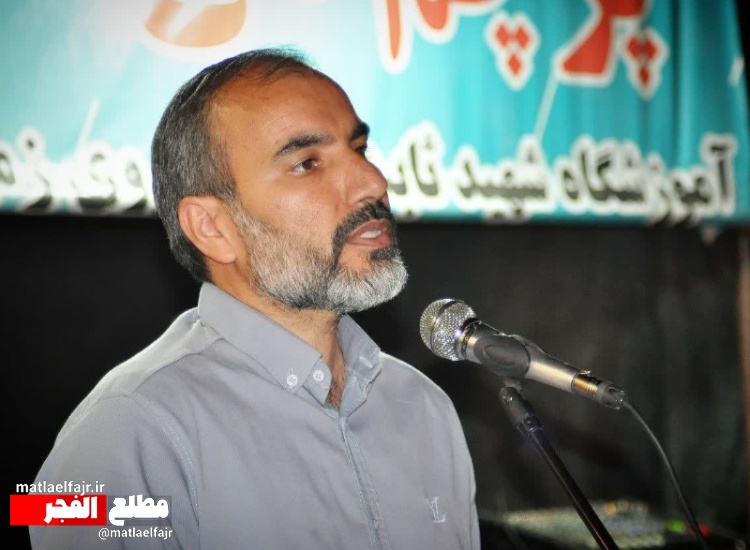 جنگ روانی دشمن برای ایجاد تفرقه؛ گوش ما به فرمان رهبری است+عکس