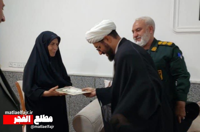 تجدید عهد مسئولان گیلانغرب با آرمان شهدا در دیدار با خانواده‌های معظم شهیدان