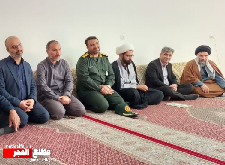 آغاز خدمت فرمانده جدید سپاه گیلان‌غرب با تجدید میثاق با شهدا و دیدار با خانواده‌های معظم شهدا