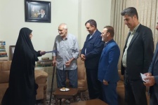 مشکلات خانواده‌های ایثارگر فرهنگی رسیدگی و پیگیری می‌شود+ عکس