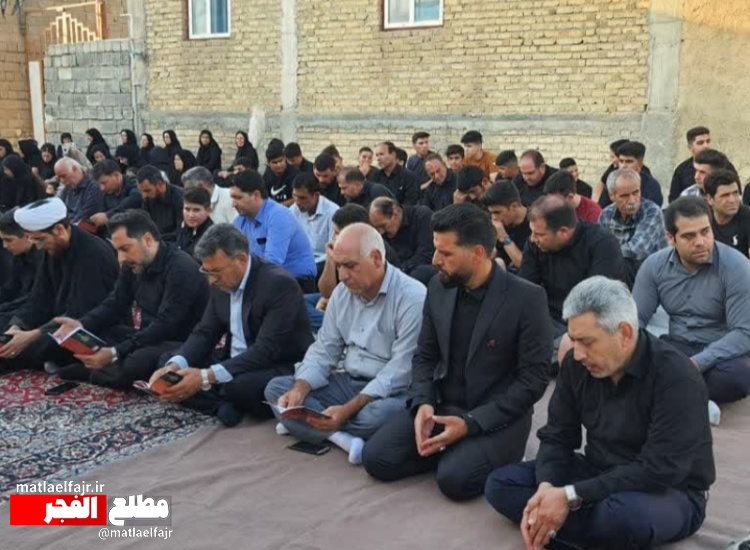برگزاری مراسم معنوی زیارت عاشورا در روستای جوب دندانه گیلانغرب+عکس