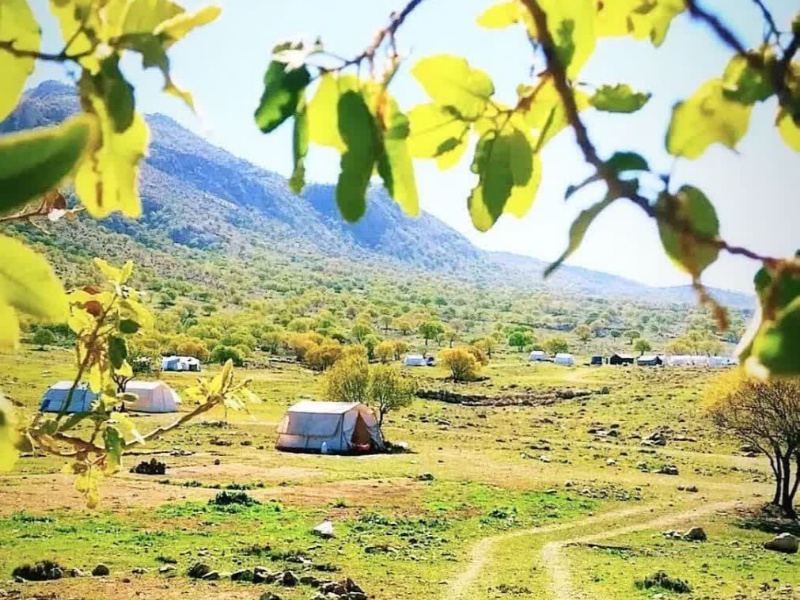 بازدید روزانه ۱۷ هزار گردشگر از میاندار گیلانغرب کرمانشاه در ایام نوروز+ تصاویر