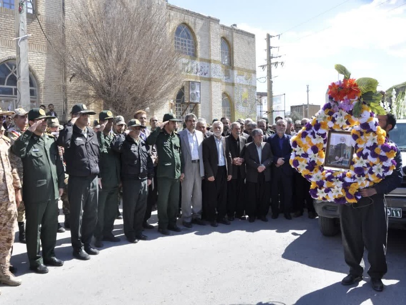 مردم گیلانغرب ،پیکر شهید جانباز ۷۰ درصد را تشییع کردند+عکس