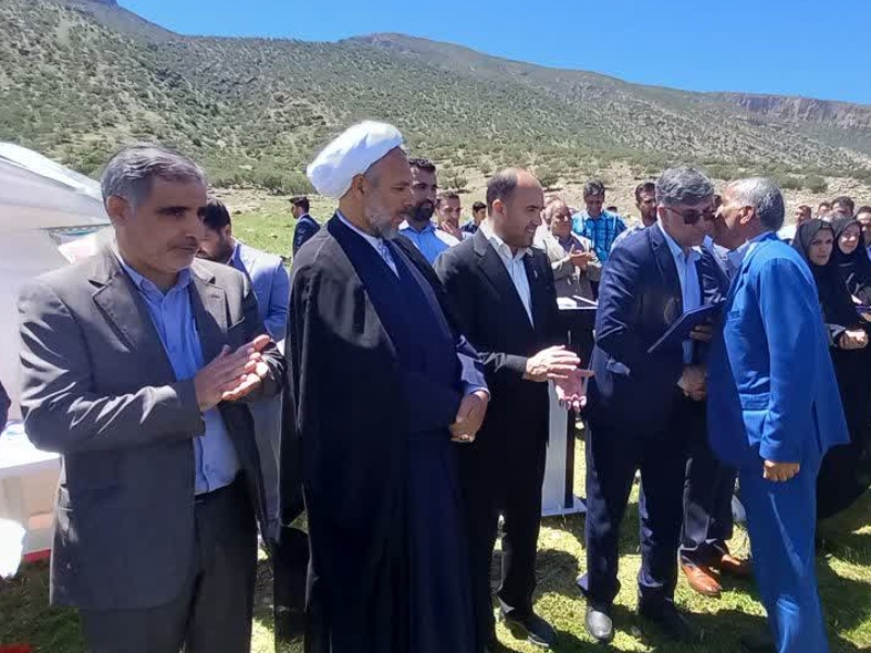 آیین معرفی "چشمه پهن رشید" شهرستان گیلانغرب بعنوان روستای پاک+ تصاویر آیین معرفی "چشمه پهن رشید" شهرستان گیلانغرب بعنوان روستای پاک+ تصاویر