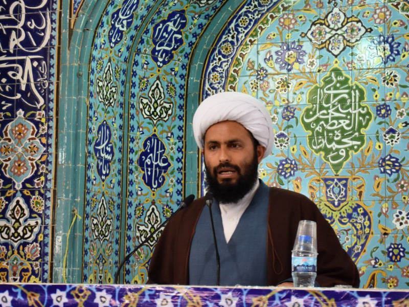 گاهی سکوت کردن، کنار کشیدن، خودش کمک به فتنه است