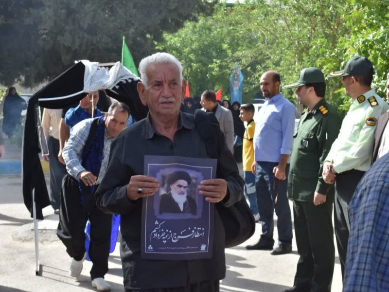 اعزام ۱5۰ نفر از بسیجیان گیلانغربی به مرقد امام خمینی (ره) + تصاویر اعزام ۱5۰ نفر از بسیجیان گیلانغربی به مرقد امام خمینی (ره) + تصاویر