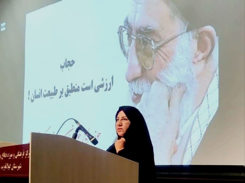توطئهی کشف حجاب یکی از پلیدترین توطئههای دشمنان اسلام در تاریخ معاصر است توطئهی کشف حجاب یکی از پلیدترین توطئههای دشمنان اسلام در تاریخ معاصر است
