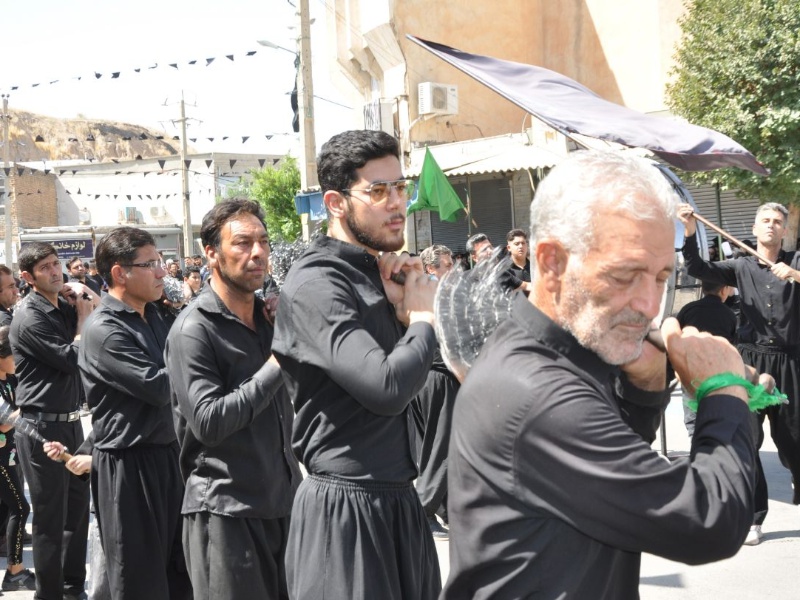 ماتم و عزای گیلانغزبیها در روز تاسوعای حسینی. ع.+عکس