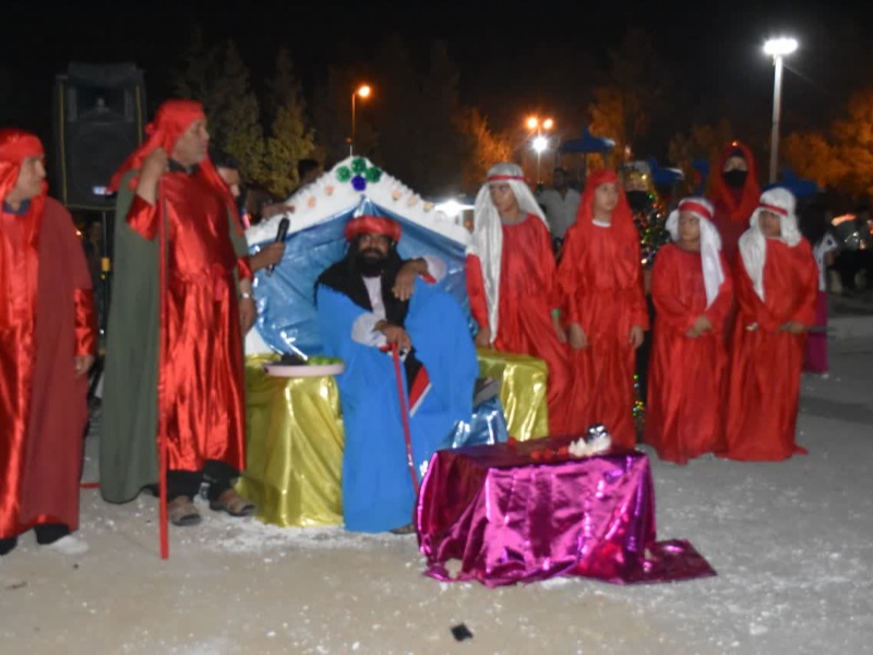 بازسازی ورود کاروان اسرای اهل بیت (ع) از کربلا به شام در گیلانغرب +عکس بازسازی ورود کاروان اسرای اهل بیت (ع) از کربلا به شام در گیلانغرب +عکس