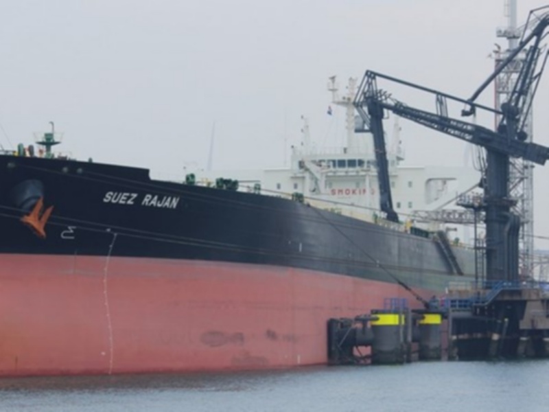 تخلیه یک محموله نفت خام توقیف شده ایران توسط آمریکا