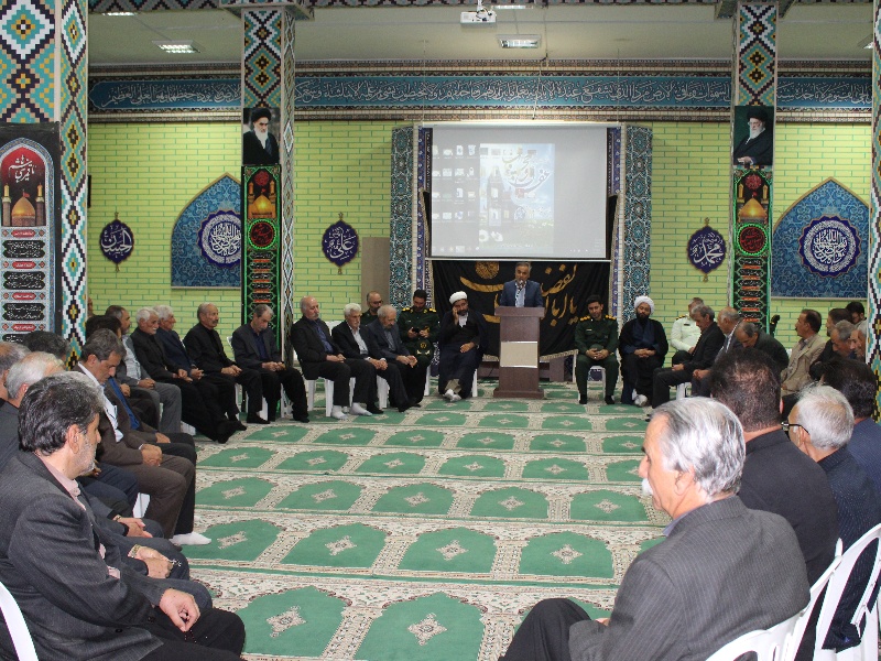 نشست بزرگان،مصلحین و معتمدین  شهرستان گیلانغرب برگزار شد+عکس