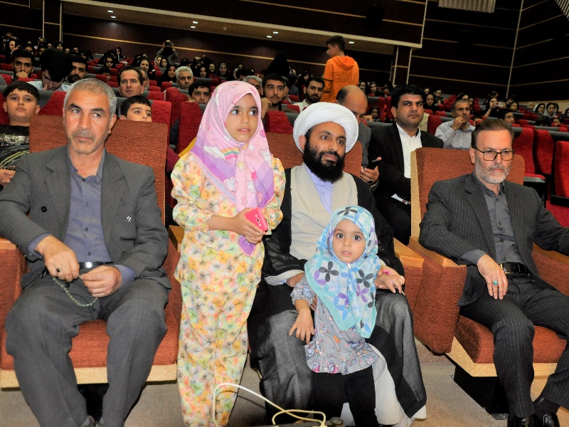 جشن میلاد حضرت محمد (ص) و امام جعفر صادق (ع) در شهر گیلانغرب برگزار شد +عکس جشن میلاد حضرت محمد (ص) و امام جعفر صادق (ع) در شهر گیلانغرب برگزار شد +عکس