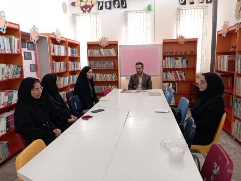 کتاب " بیست‌روز، یک‌شهرستان " در گیلانغرب بسته‌شد