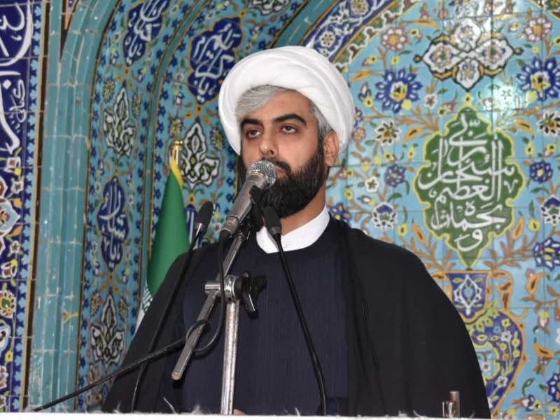 تأکیدامام جمعه موقت گیلانغرب بر تقوا وهشدار نسبت به برجام و انتقاد از مذاکره با تروریست