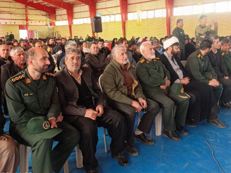 تاکید فرمانده سپاه گیلانغرب بر جهاد تبیین و ضرورت بصیرت افزایی در مقابل شبهات دشمنان تاکید فرمانده سپاه گیلانغرب بر جهاد تبیین و ضرورت بصیرت افزایی در مقابل شبهات دشمنان