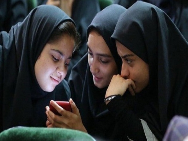 کانون گرم سنتی خانوادها در تهدید اختاپوس هوناک شبکهای اجتماعی