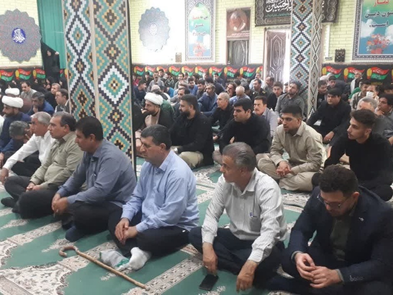 حضور در مساجدپاسداری از ارزشها و جزء عبادت است+عکس