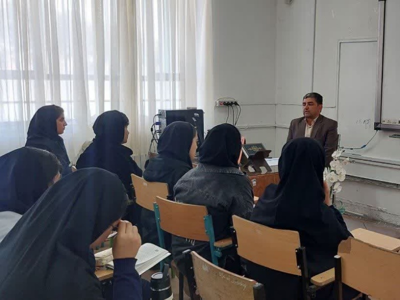 طرح قاضی درمدرسه: ابتکاری مؤثر درپیشگیری از جرایم و ارتقاء دانش حقوقی طرح قاضی درمدرسه: ابتکاری مؤثر درپیشگیری از جرایم و ارتقاء دانش حقوقی