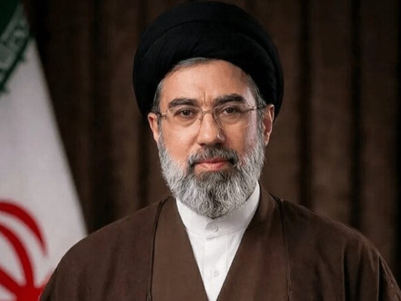 آیت‌الله سید مجتبی خامنه‌ای سومین رهبر جمهوری اسلامی ایران شد
